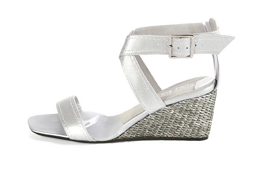 Women's silver elegant fully open cross straps sandals. Square toe. Medium wedge heels - Profile view